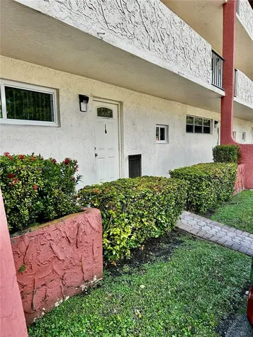 411 S Hollybrook Drive Pembroke Pines FL 33025