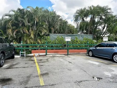 411 S Hollybrook Drive Pembroke Pines FL 33025