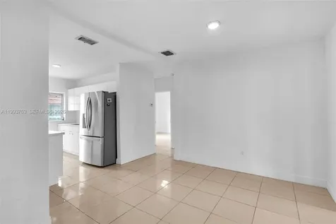 667 E 20th Street Hialeah FL 33013