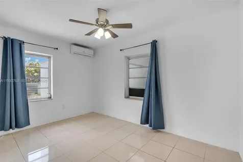 667 E 20th Street Hialeah FL 33013