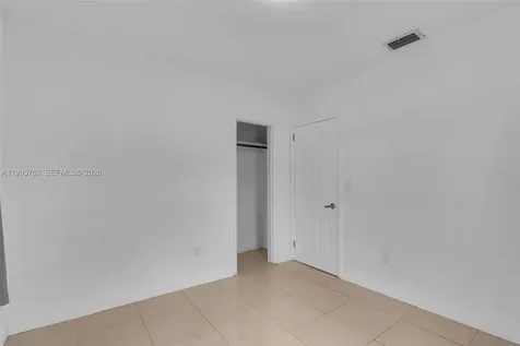 667 E 20th Street Hialeah FL 33013