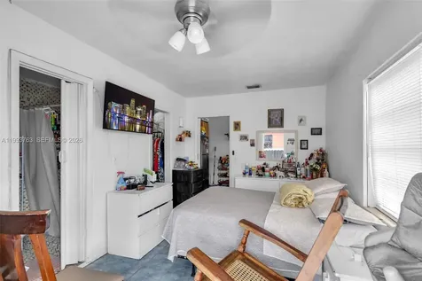 667 E 20th Street Hialeah FL 33013