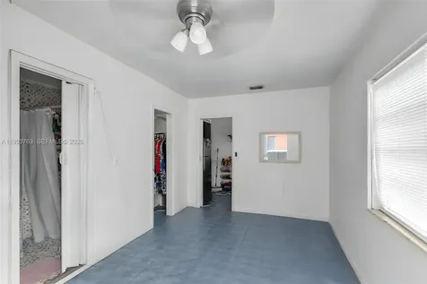 667 E 20th Street Hialeah FL 33013