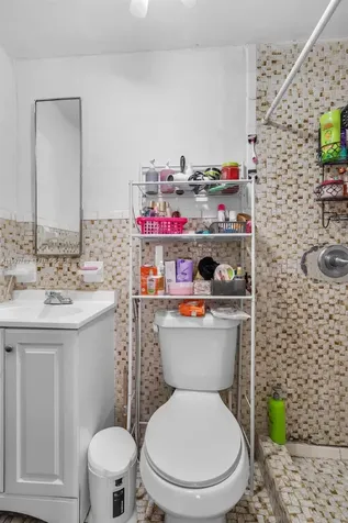 667 E 20th Street Hialeah FL 33013
