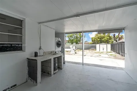 667 E 20th Street Hialeah FL 33013