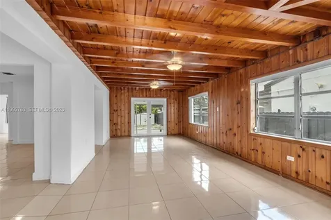 667 E 20th Street Hialeah FL 33013