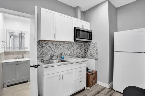 1001 NW 148th Street Miami FL 33168
