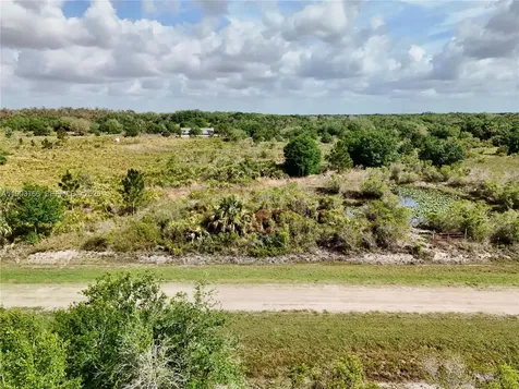 17923 NW 250th Okeechobee FL 34972