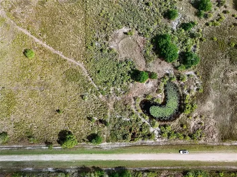 17923 NW 250th Okeechobee FL 34972
