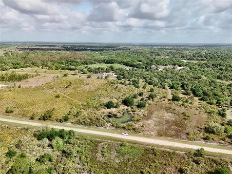 17923 NW 250th Okeechobee FL 34972