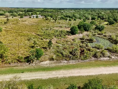 17923 NW 250th Okeechobee FL 34972