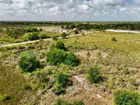 17923 NW 250th Okeechobee FL 34972