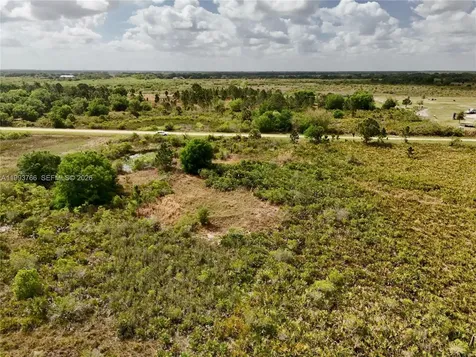 17923 NW 250th Okeechobee FL 34972