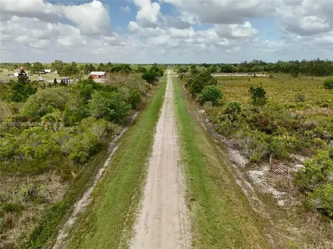 17923 NW 250th Okeechobee FL 34972