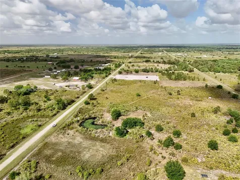 17923 NW 250th Okeechobee FL 34972