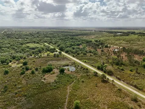 17923 NW 250th Okeechobee FL 34972