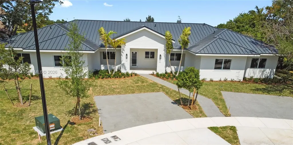 4732 SW 87 Court Miami FL 33165