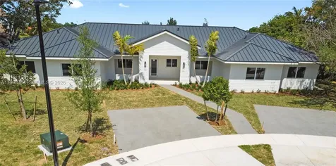 4732 SW 87 Court Miami FL 33165