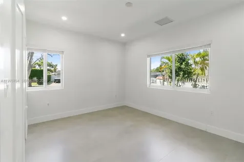 4732 SW 87 Court Miami FL 33165