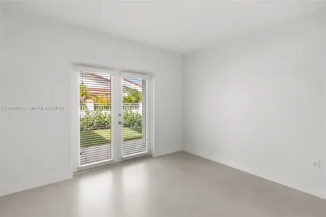 4732 SW 87 Court Miami FL 33165