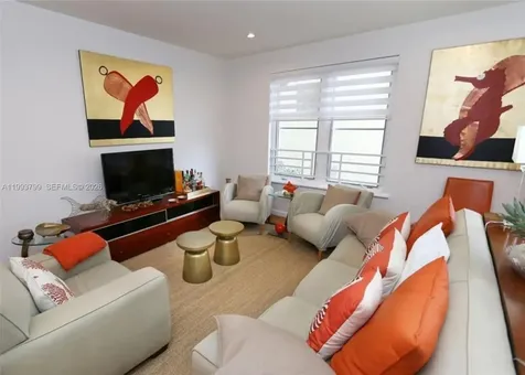 1018 Meridian Avenue Miami Beach FL 33139
