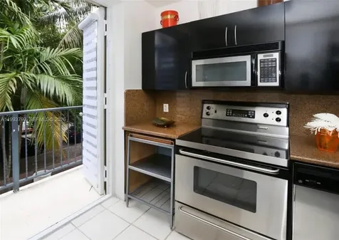 1018 Meridian Avenue Miami Beach FL 33139