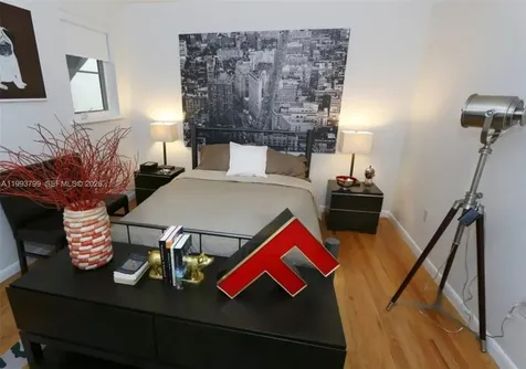 1018 Meridian Avenue Miami Beach FL 33139