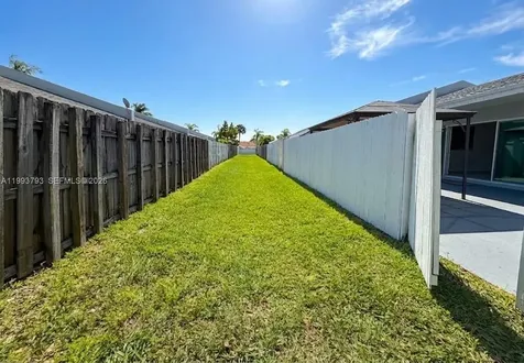 10359 SW 209th Lane Cutler Bay FL 33189