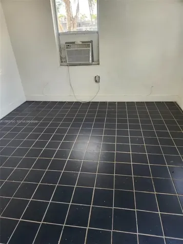 10 NW 28th Way Fort Lauderdale FL 33311