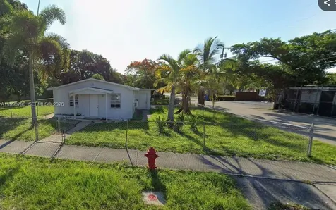 10 NW 28th Way Fort Lauderdale FL 33311