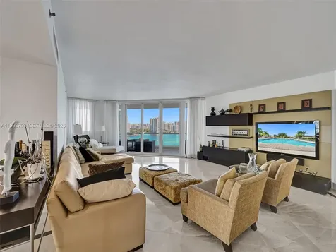 7000 Island Boulevard Aventura FL 33160