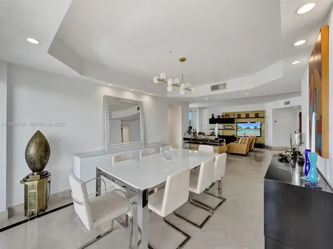 7000 Island Boulevard Aventura FL 33160