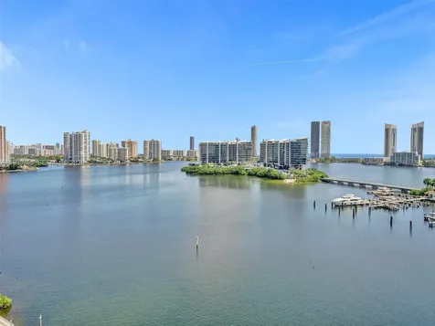 7000 Island Boulevard Aventura FL 33160
