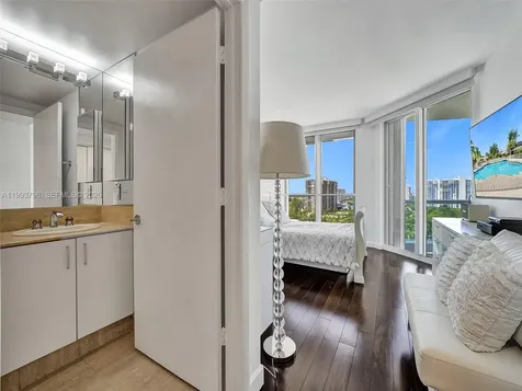7000 Island Boulevard Aventura FL 33160
