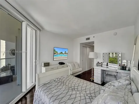 7000 Island Boulevard Aventura FL 33160