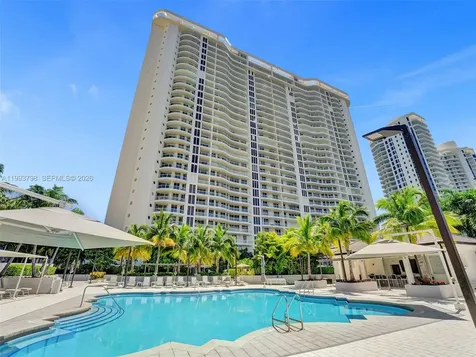 7000 Island Boulevard Aventura FL 33160