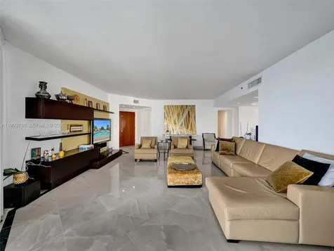 7000 Island Boulevard Aventura FL 33160