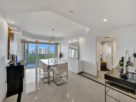 7000 Island Boulevard Aventura FL 33160