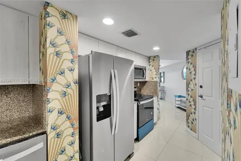 825 Brickell Bay Drive Miami FL 33131