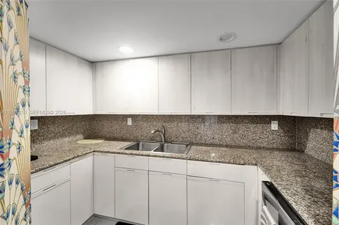 825 Brickell Bay Drive Miami FL 33131