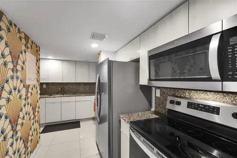 825 Brickell Bay Drive Miami FL 33131