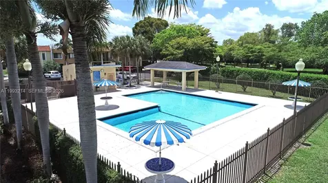 434 Lakeview Drive Weston FL 33326