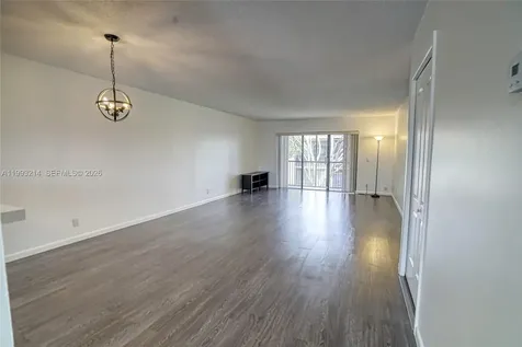 434 Lakeview Drive Weston FL 33326