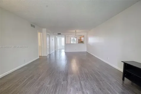 434 Lakeview Drive Weston FL 33326