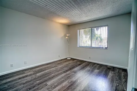 434 Lakeview Drive Weston FL 33326