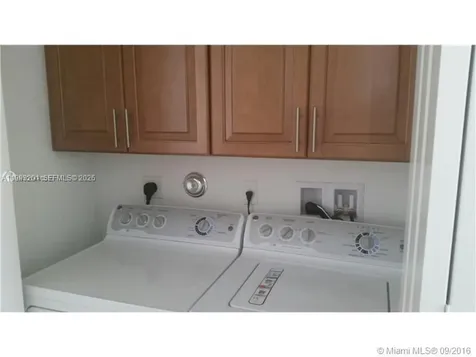 5223 SW 77th Way Davie FL 33328