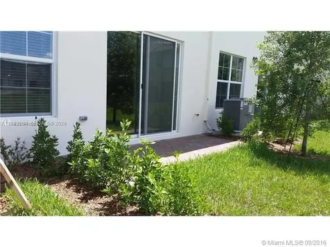 5223 SW 77th Way Davie FL 33328