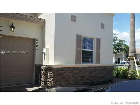 5223 SW 77th Way Davie FL 33328