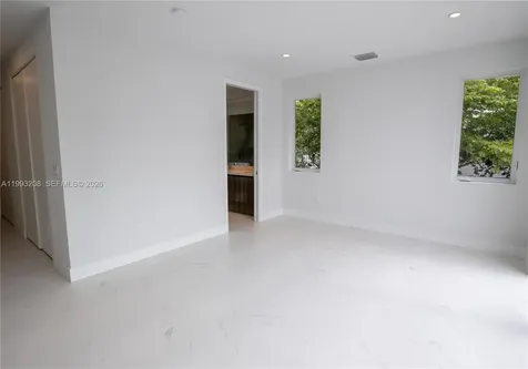 3374 Day Avenue Miami FL 33133