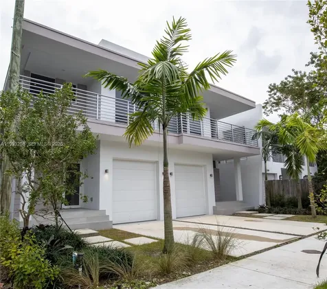 3374 Day Avenue Miami FL 33133